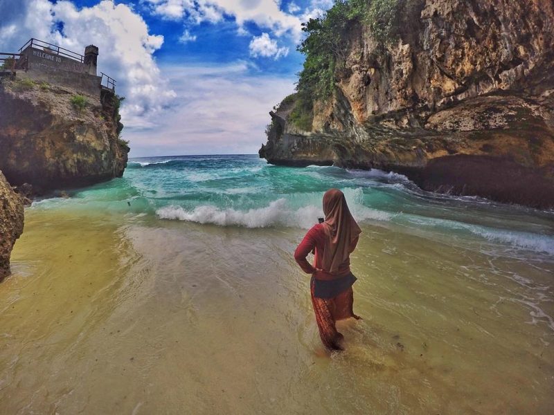 Pantai antara tempat menenangkan perasaan