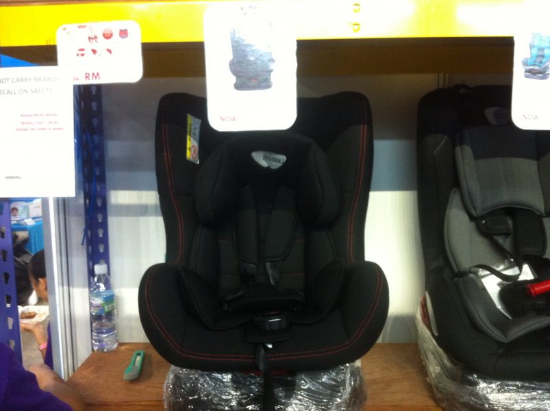 Dapat juga beli car seat baby ni